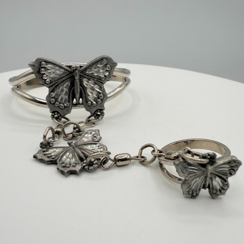 Textured Butterfly Hand Chain Bracelet Ring Silver Tone Statement Vintage Gift